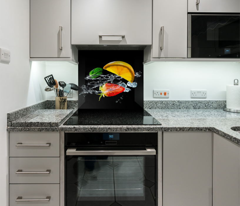 Стеновые панели/Фартуки, Интерьерная панель из стекла 600*600*6 мм MGF66_фрукты