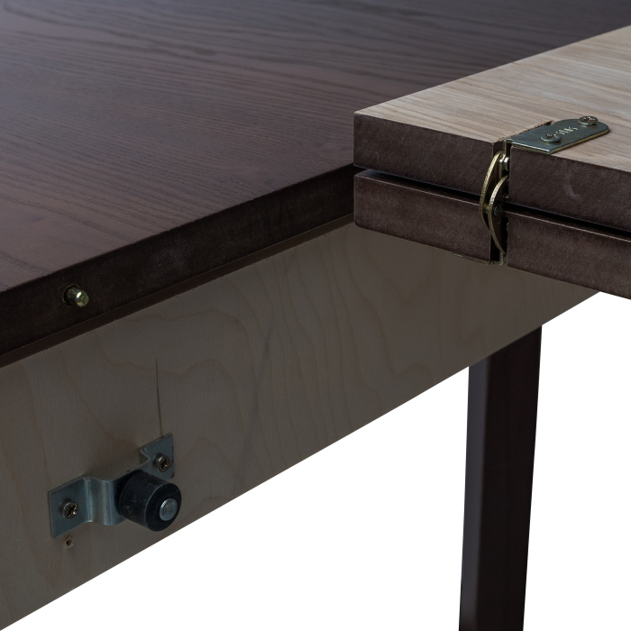 Обеденные столы, Стол Говард