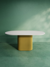 Стол овальный обеденный с металлическим золотым подстольем 180*90*75