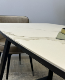 Стол Kenner AZ1400 раздвижной, керамика , опоры черные