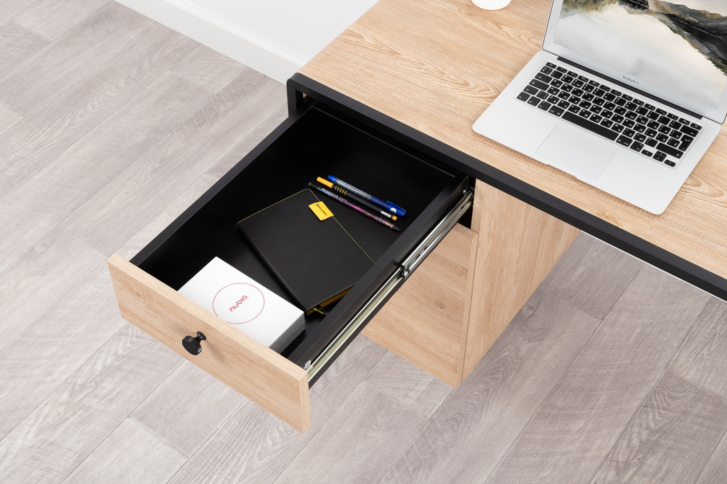 Детские столы, Два письменных стола Моби Брюс