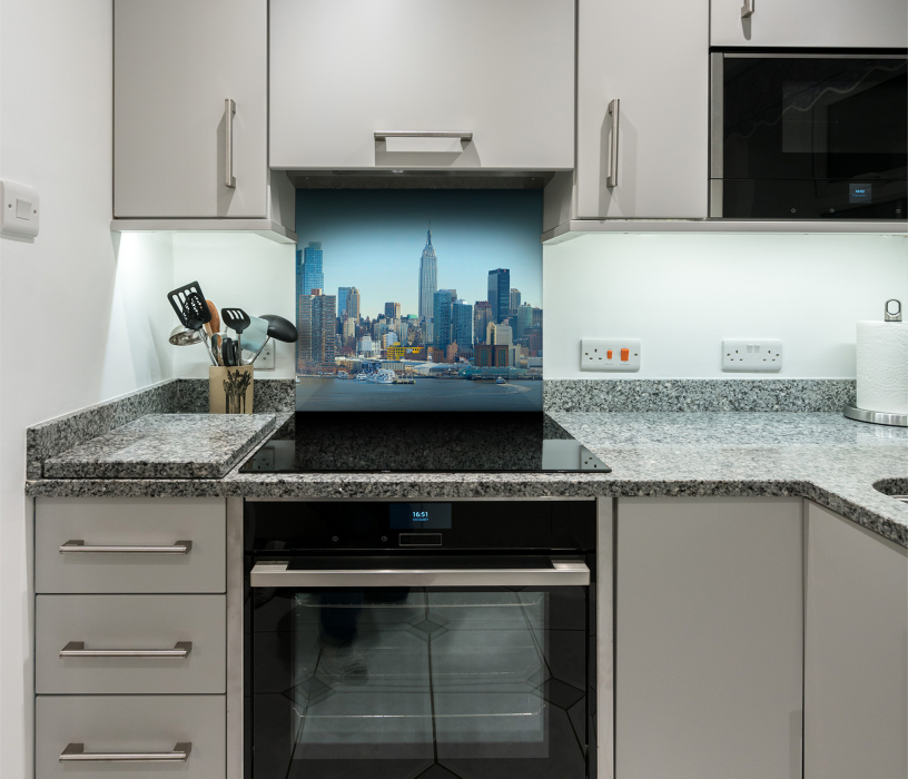 Стеновые панели, Интерьерная панель из стекла 500*600*6 мм MGF56_мегаполис