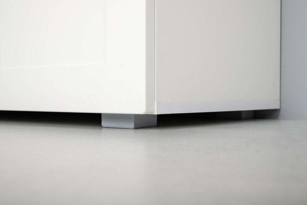 Спальные гарнитуры, Бельевой шкаф-пенал Остин с кроватью с основанием и комодом на 6-ть ящиков