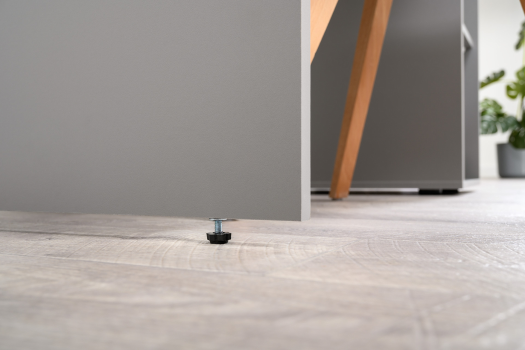 Прямые компьютерные столы, Письменный стол Лайт 12.163 с домашним креслом 103 серым