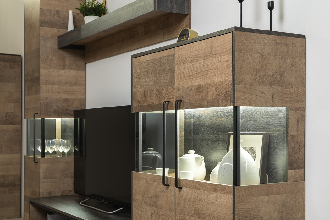 Стенки для гостиной, Комод с ящиком Трувор и дверкой с комодом с витриной с подсветкой и комод с тремя ящиками