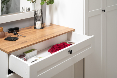 Две обувницы и комод Остин