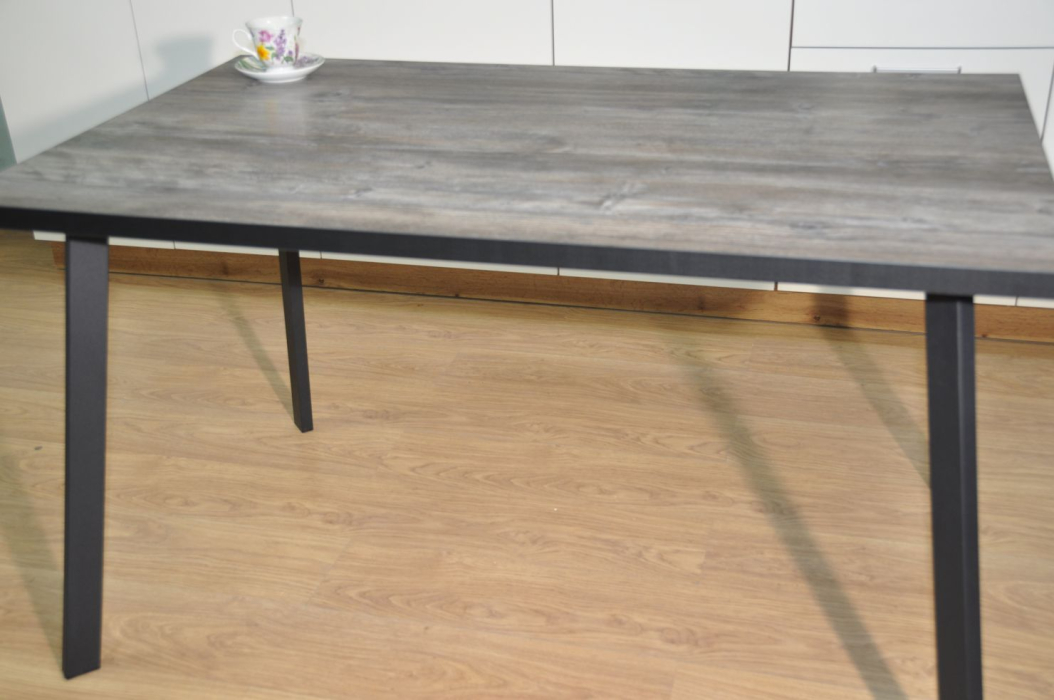 Обеденные столы, Стол обеденный Боро