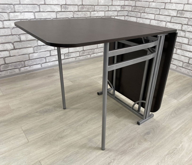 Столы-книжки, Стол-книжка Искра