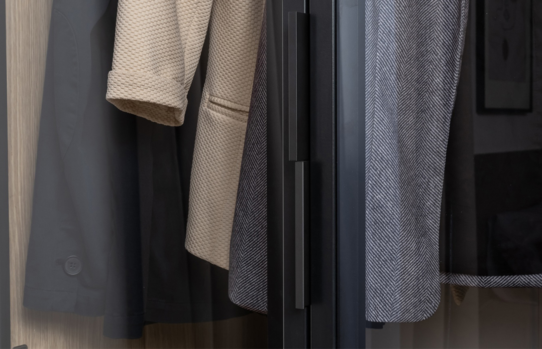 Шкафы распашные, Шкаф-витрина Амьен 16.395