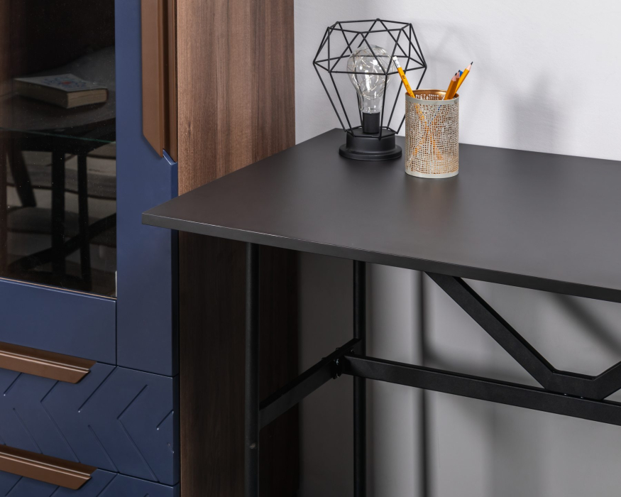 Прямые, Стол письменный Newton