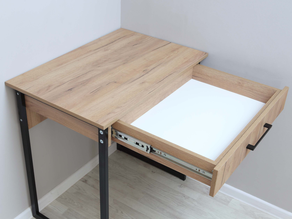 Прямые, Стол письменный с ящиком на металлокаркасе