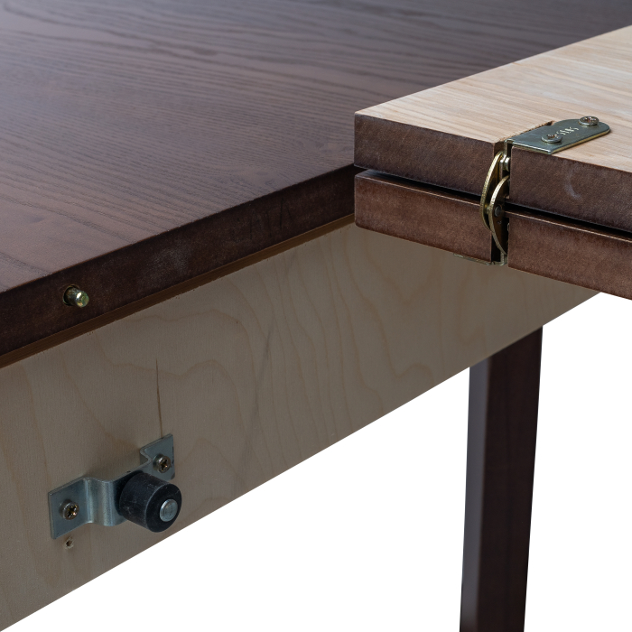 Обеденные столы, Стол Говард