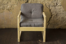 Диван для дачи, Кресло из массива Фред