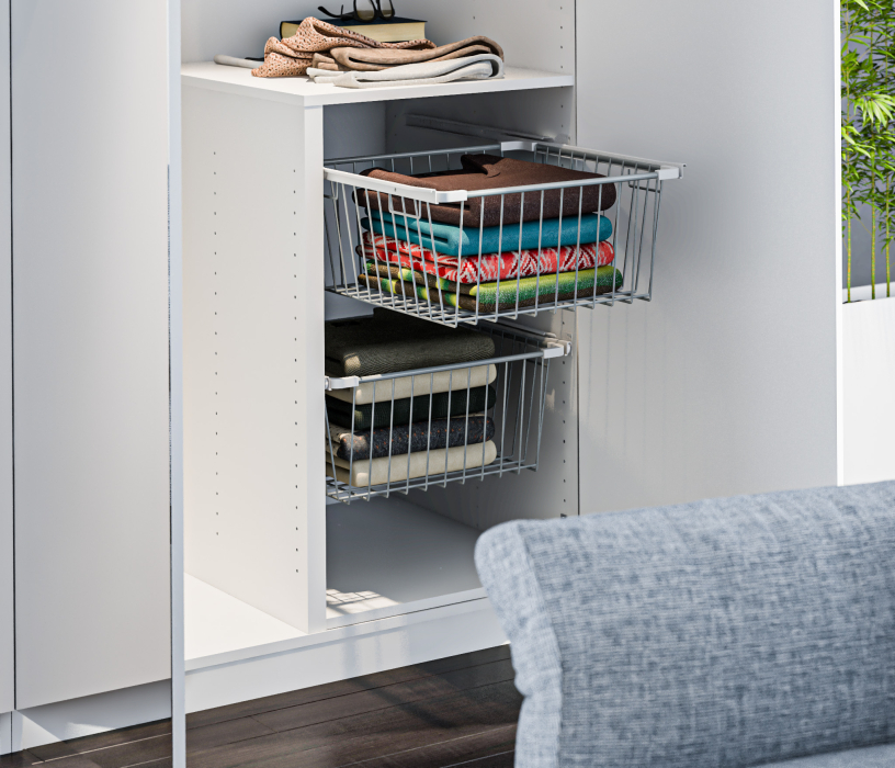 Шкафы распашные, Шкаф 3-х дверный с зеркалом МАКС Белый