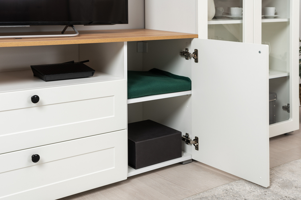 Спальные гарнитуры, Тумба под ТВ Остин и двуспальная кровать Остин 11.53