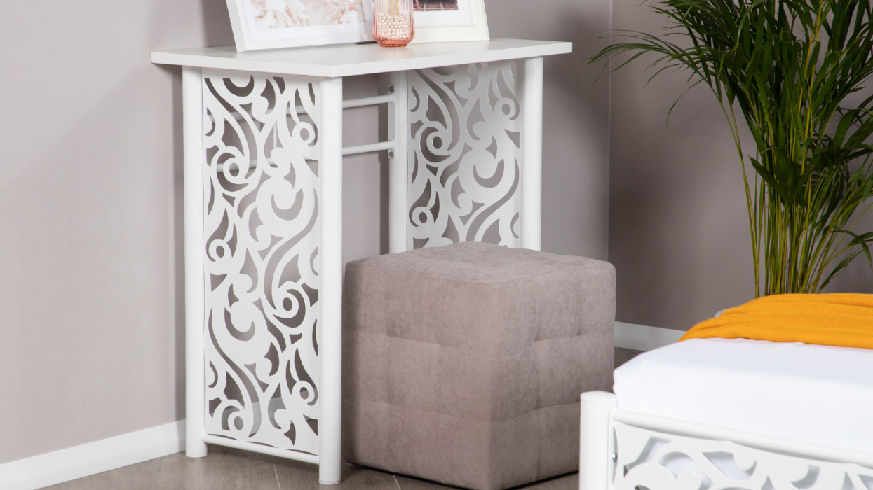 Туалетные столики, Туалетный столик Пармин